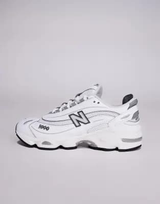 New Balance M1000 unisex sneakers in white